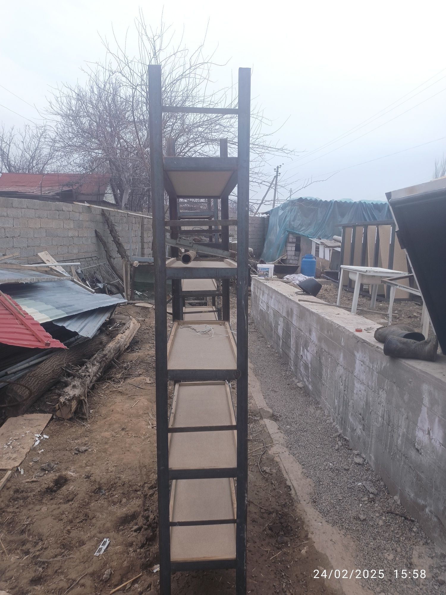 Sef  4 Dona Stelaj ham bor 15 dona pulini kelishamiz Holati
