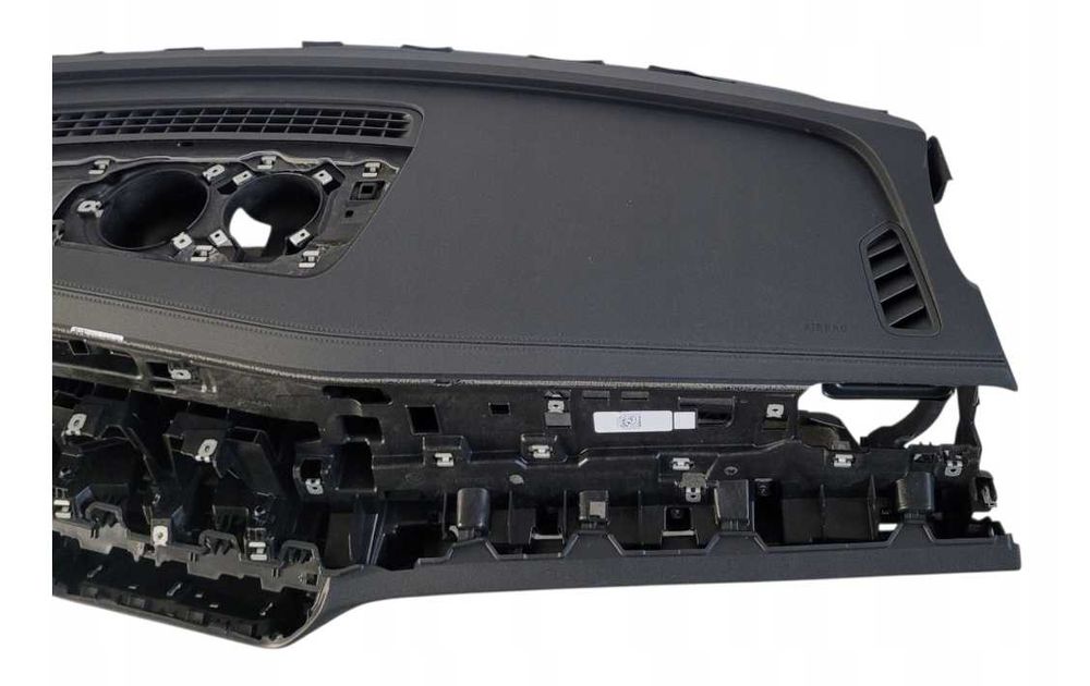 3J1857091 3J1857181 3J1857757 Ново табло VW Passat B9