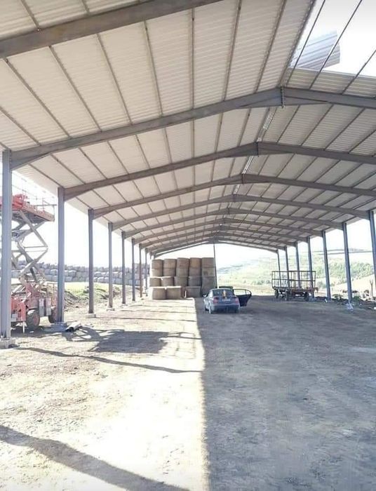 Vând hală metalica 9x8x4