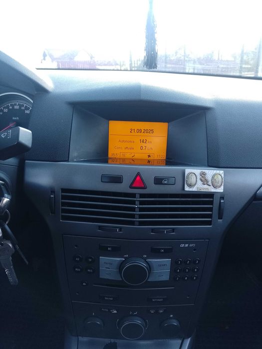 Vând Opel Astra H