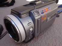Camera video profesionala pe casete miniDV