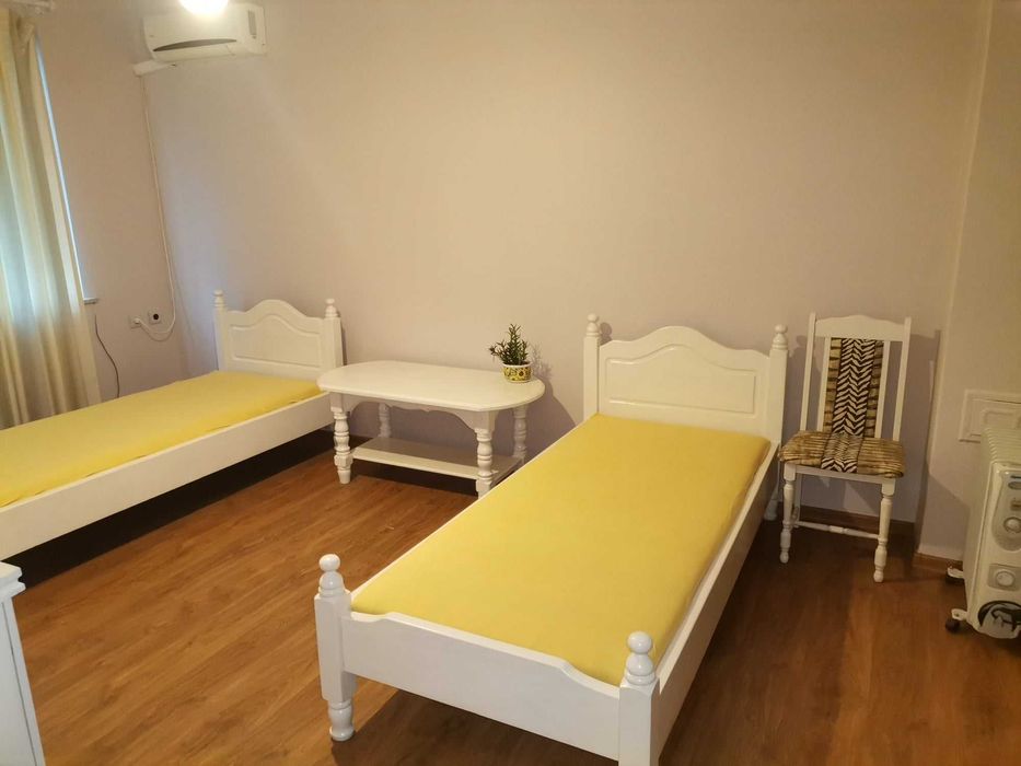Дава се под наем Тристаен апартамент в Любимец - 65 кв.м за 306 € - Снимка #3