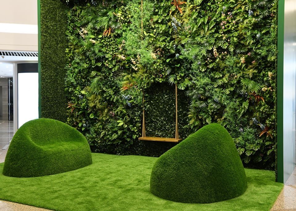 Газонные фигуры. Садовая мебель.