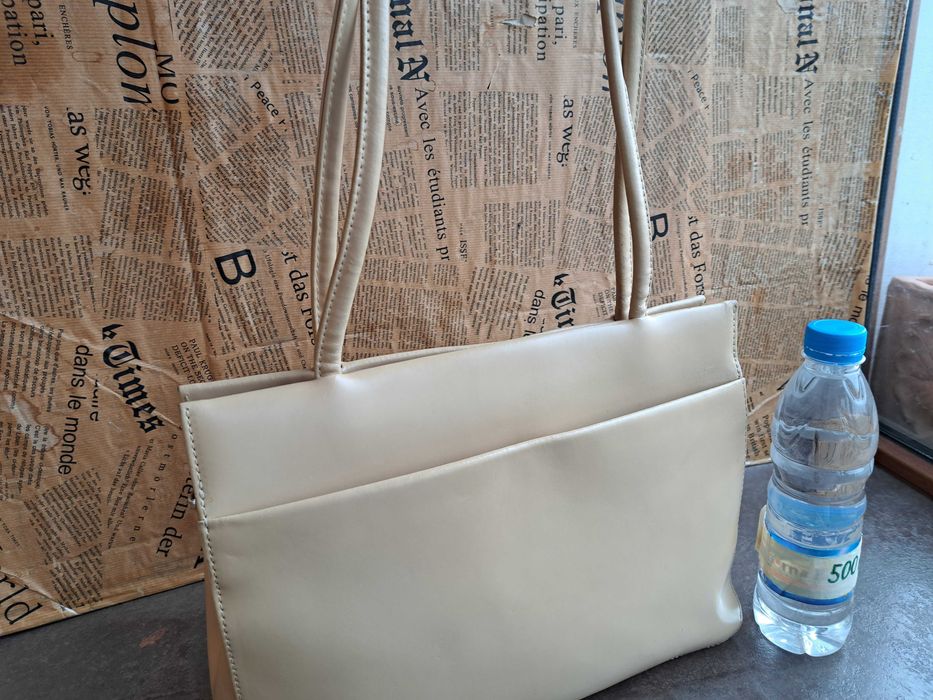 дамска чанта,бежова,кожена-естествена кожа