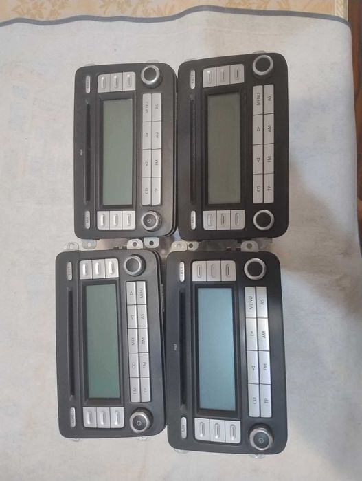 vand casetofon  golf 5, touran  mag 6 cd uri