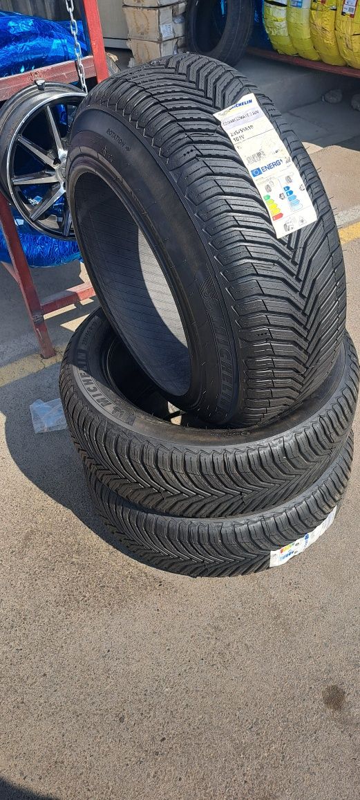 Micelin CrossClimate2 SUV 235/55R19