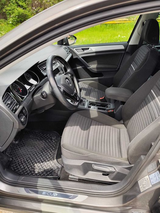 Vand Wolkswagen Golf 7,stare impecabila,an 2014,motor de 2000,Euro6