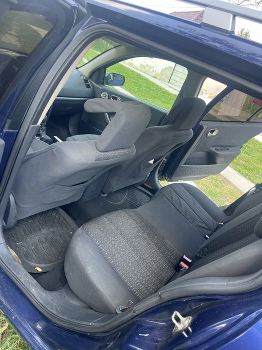 Vand renault megane 2 break 1.9 dci