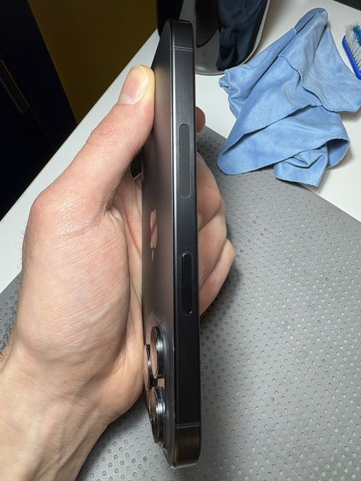 iPhone 15 Pro 128GB ESIM