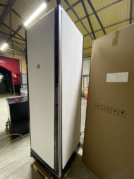 Vtrina frigorifica verticala neagra NOUA