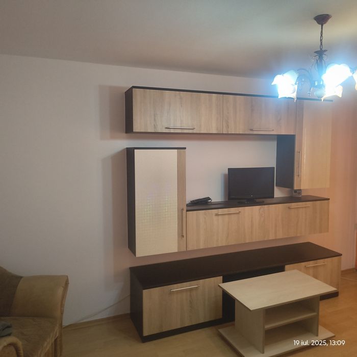 Vând apartament 3 camere