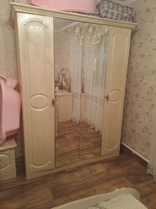 Спальный гарнитур