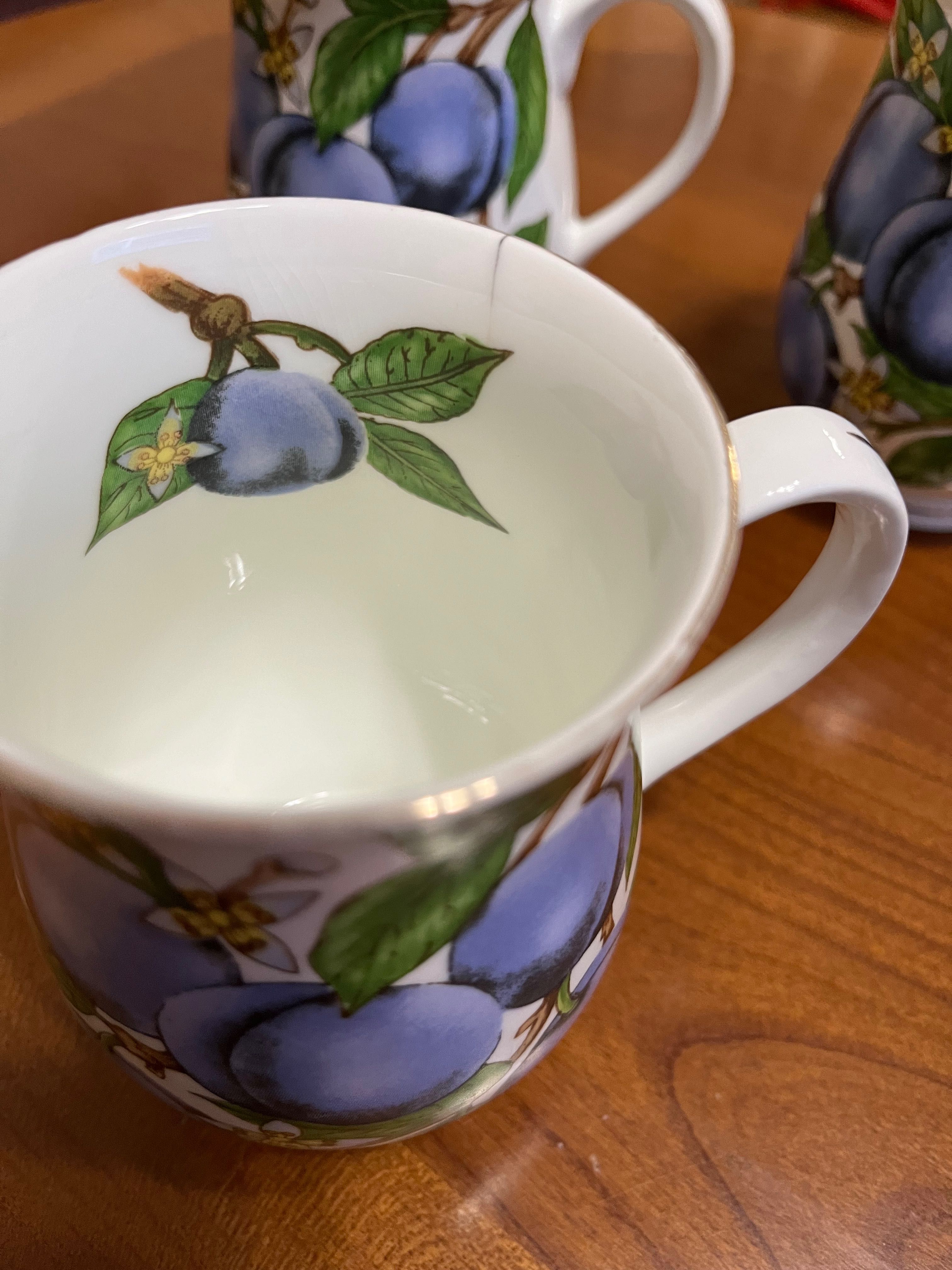 Чаши красиви и изящни