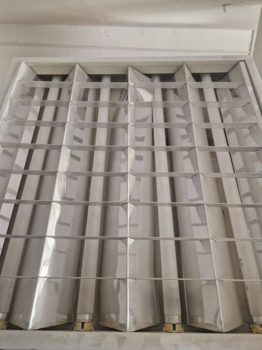 Встраиваемый люминесцентный светильник