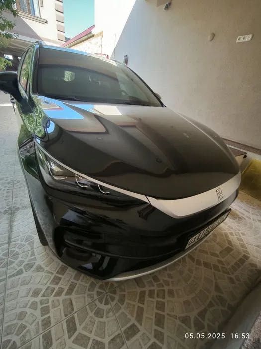 BYD tang 2022 yil Rangi qora