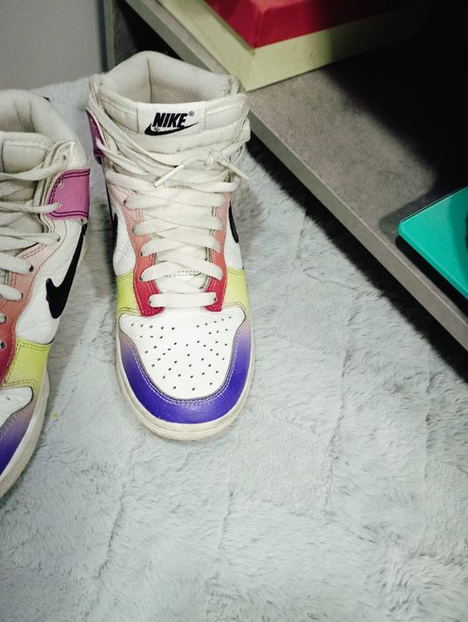 Джорданы,размер 36,5 ,кроссовки40,белые 39