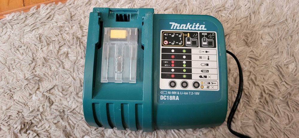 MAKITA Incarcator DC18RA Fuctional