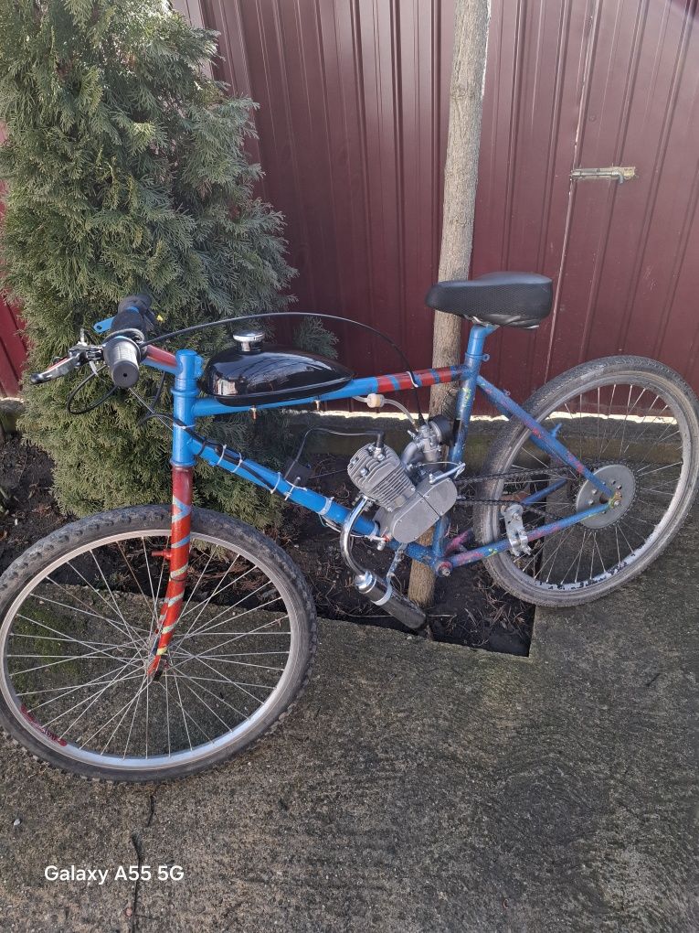 Vând schimb bicicleta cu motor