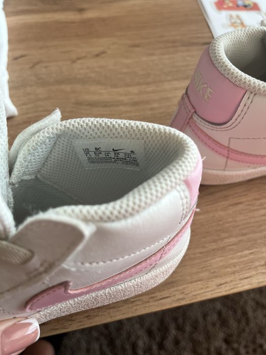 Бели кецове nike