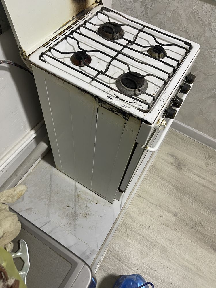 Газплита яхши холатда сотилади
