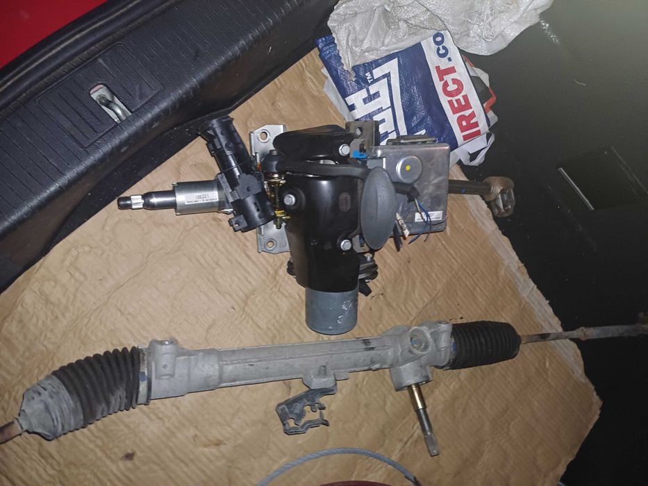 Продаваме хидравлична рейка и кормилна колона за ФИАТ ПУНТО 2006г.