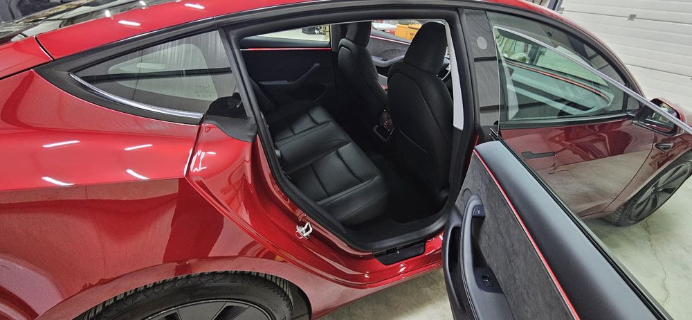 Vand tesla 2024 long range 4x4 highlander 42.000 km