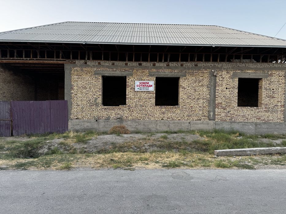 Hovli uchastkasi sotiladi 8 sotix pishiq gishdan MAKLERSIZ