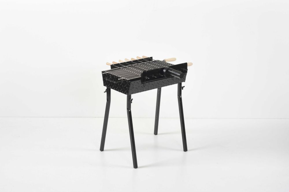 Gratar carbune, cu 7 frigarui, rotiserie automata,si grill traditional