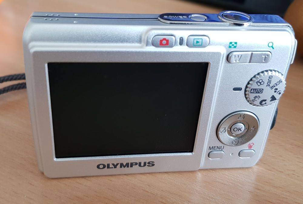 Фотоапарат OLYMPUS FE-190