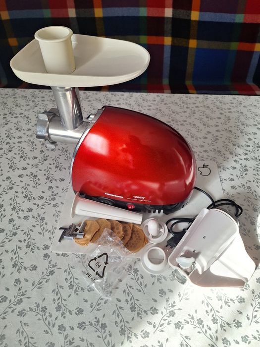 Masina de tocat Heinner MG1200