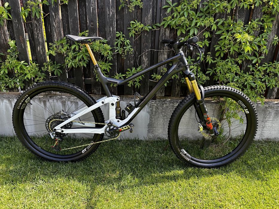 Scott Genius Tuned XL- cadrul, suspensia Fox Live Valve si frane Code