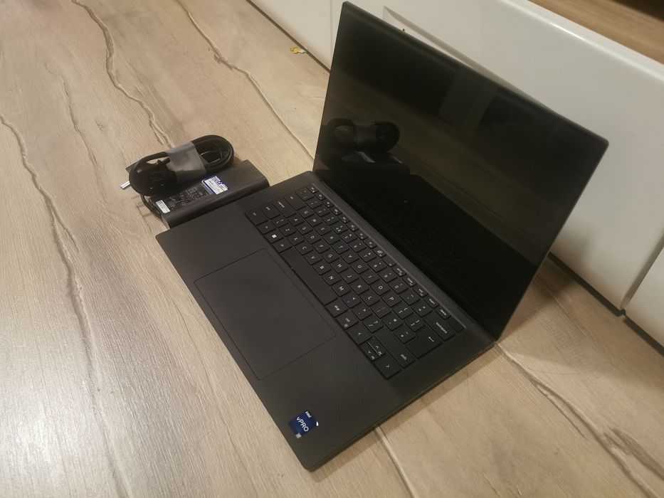 Dell Precision 5570 4K UHD+ HDR400