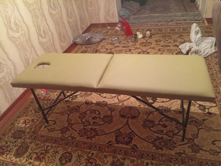 Продам кушетку новый использовал 1 месяц торг есть