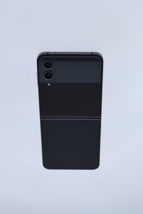 Samsung Galaxy Z Flip4 5G 256 GB-flg600