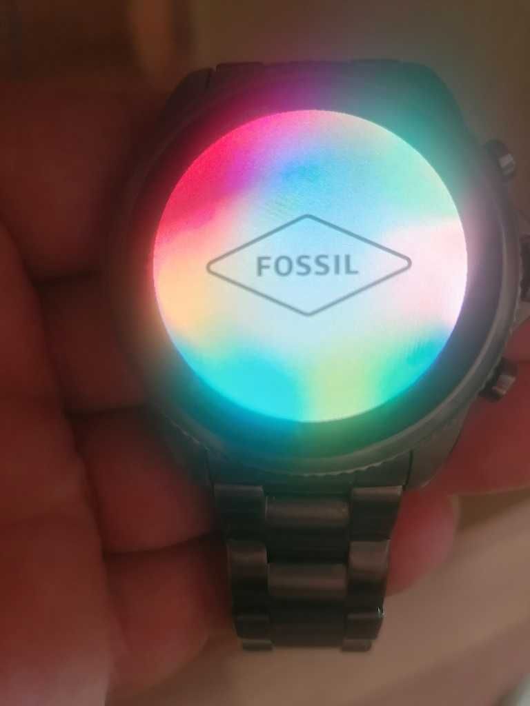 Смарт часовник Fossil Gen 6 DW13F2