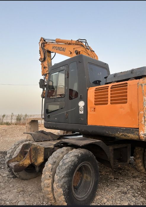 Срочно сотилади экскаватор 2008 йил HYUNDAI 1400 лик