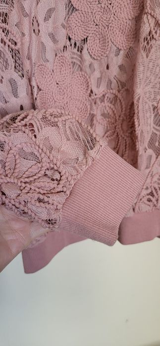 Bluza dantelata roz pudra