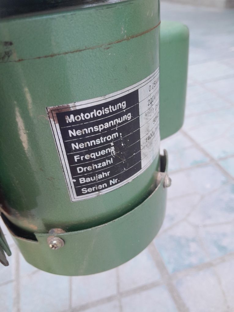 Продавам настолна бормашина