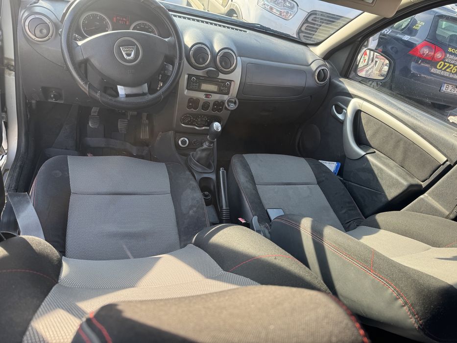 DACIA DUSTER , 2013 4x4