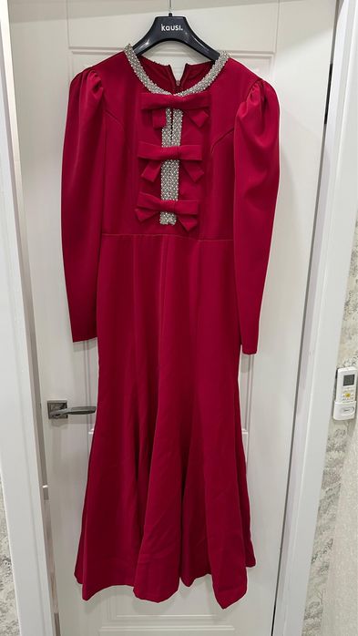 Платье нарядное 10000!