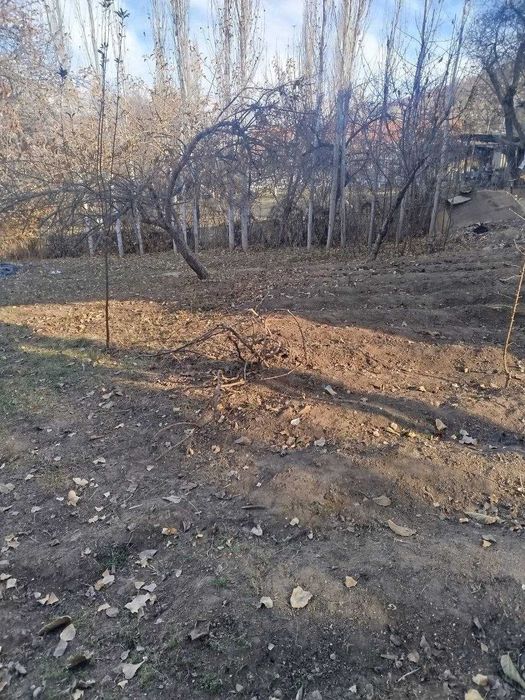 8 sotixli Uy sotiladi Bostonliq tumani