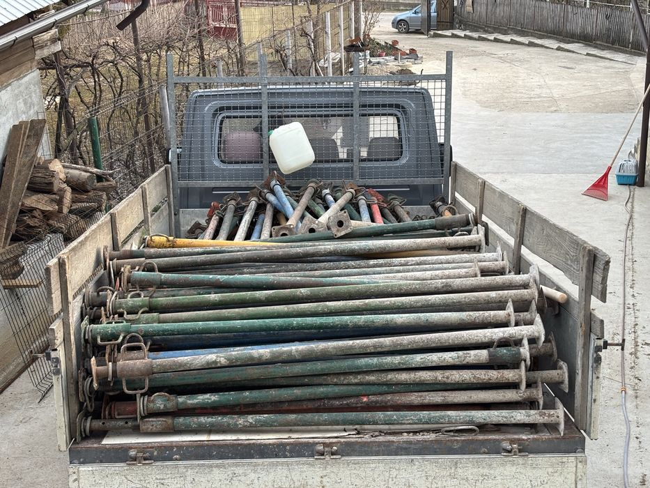 Inchiriez popi metalici