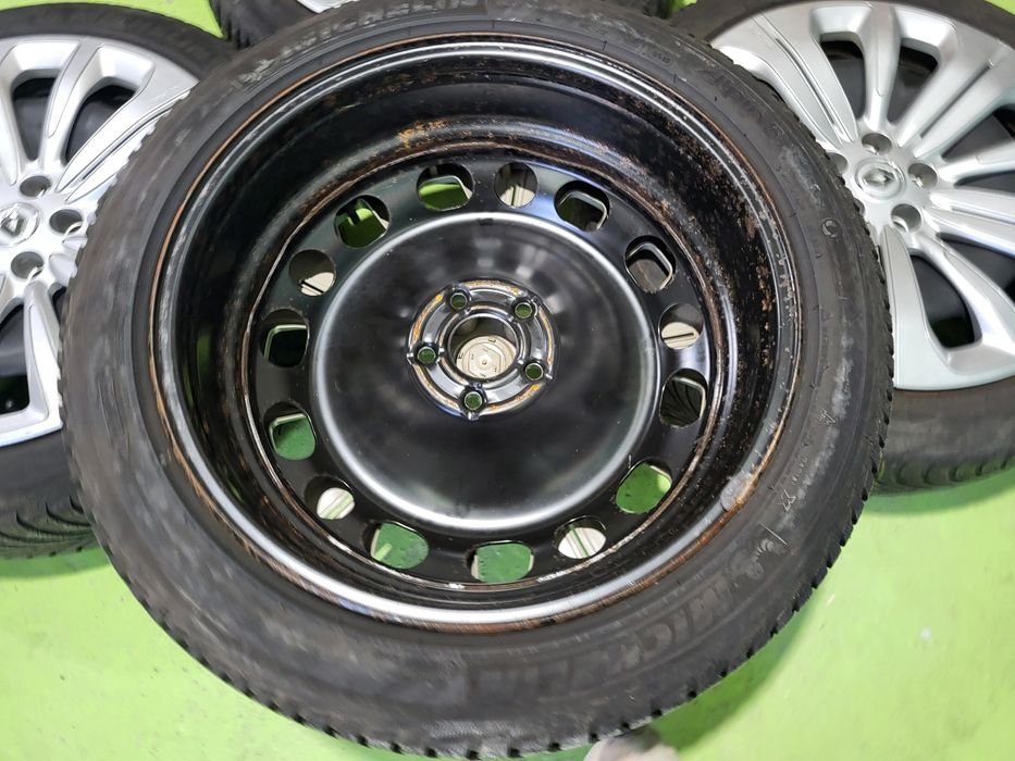 20 5x114.3 Renault Метални джанти с тасове 5х114.3