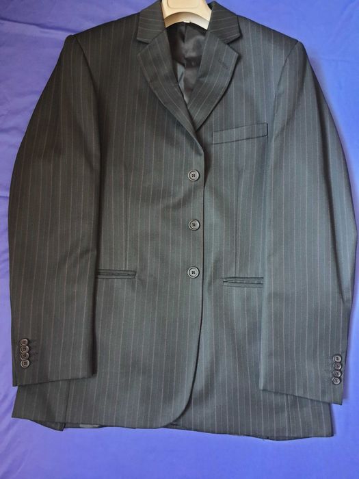 Costum negru de calitate - Inedit