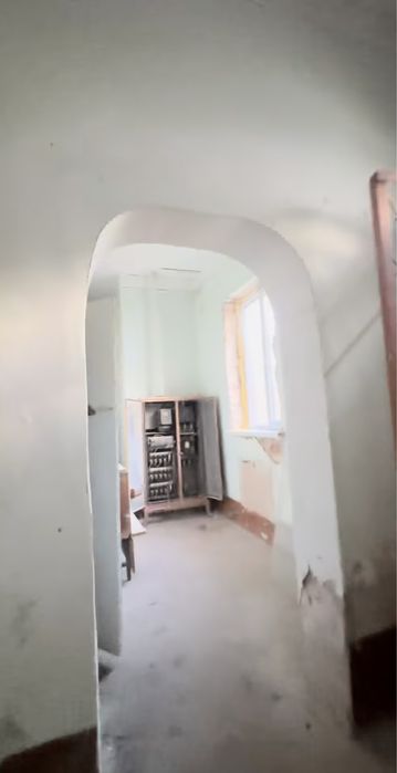 Брунги автовокзал, здание сатылады