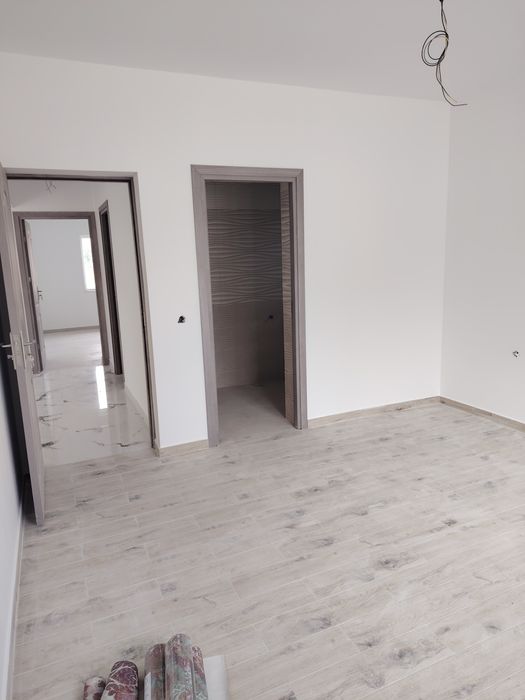 Vând casă nouă în Oșorhei