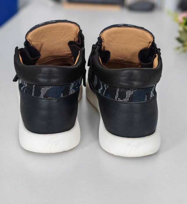 Vând Giuseppe Zanotti 42