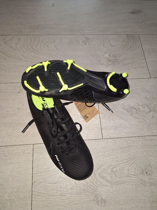 Vând ghete fotbal Nike