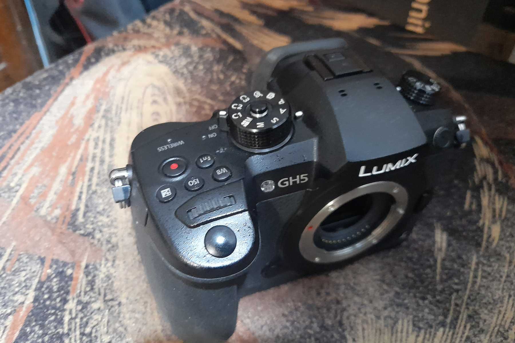 Panasonic Lumix GH5
