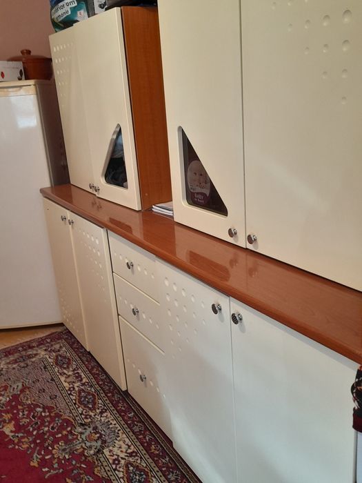 Bucătărie second-hand formată din 3 piese în stare foarte bună